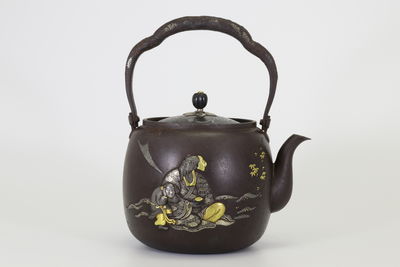 義光造 仙人童子金銀象嵌鉄瓶