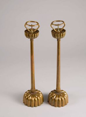 2243 九代中川净益造宣德菊花式烛台 （一对）