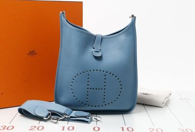 440-00284 ＨＥＲＭＥＳ ショルダーバッグ