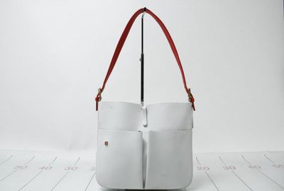 440-03867 Ｂａｌｌｙ ショルダーバッグ