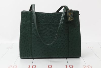 439-00006 Ｒｅａｌ　ｌｅａｔｈｅｒ　ｓｅｒｉｅｓ ショルダーバッグ