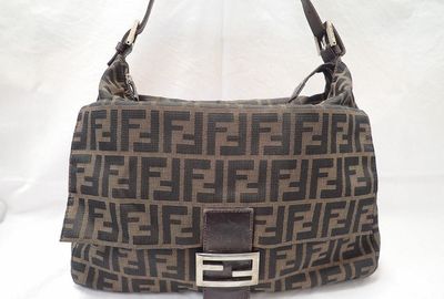 439-01434 ＦＥＮＤＩ ショルダーバッグ