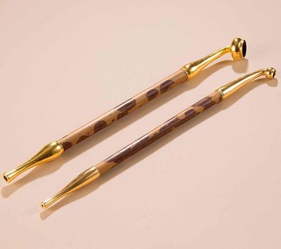 2231 纯金烟嘴杆 （两根）