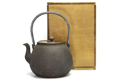 龍壽堂 凈壽 在銘 紫銅純銀蓋摘 長閒形鐵瓶（共箱）