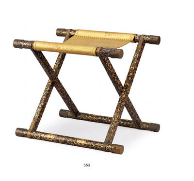 552 莳绘葵花纹茶椅