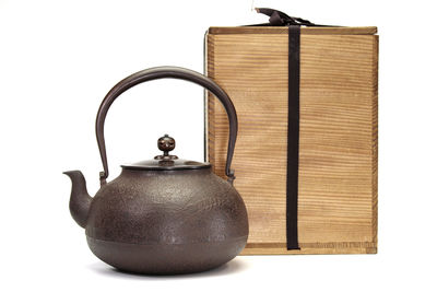 釜師 一圭作 海老地紋 鉄瓶（共箱）