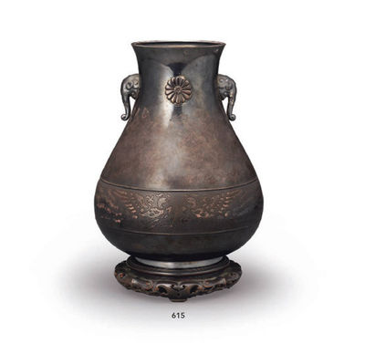 615 纯银双兽耳凤凰纹花瓶