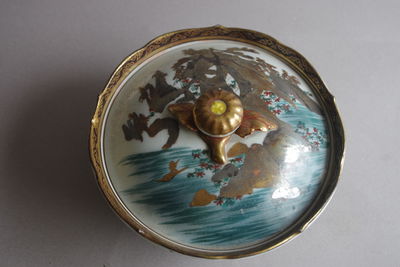 九谷焼　金彩色絵　蓋物　小鉢　山水絵図