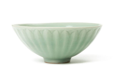 南宋 龍泉窯蓮瓣紋碗