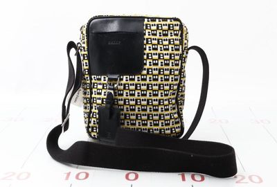 440-01257 Ｂａｌｌｙ ショルダーバッグ