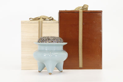 松興堂造 四君子紋彫 青瓷香爐（雙重共箱）