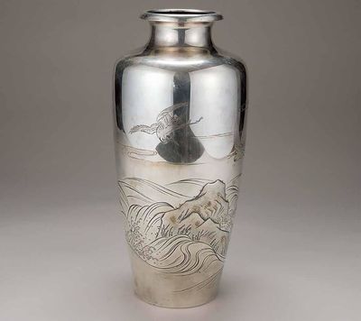 2310 芙康刻 鹤山纹银瓶