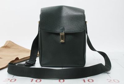 440-01942 ＬＯＵＩＳ　ＶＵＩＴＴＯＮ ショルダーバッグ