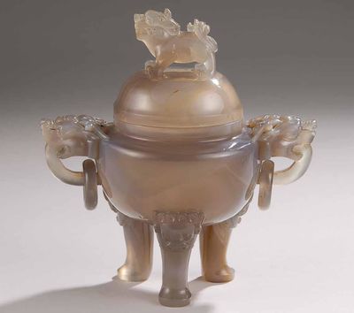 2313 紫云狮子纹双环三足香炉