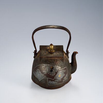 金工象嵌鉄瓶