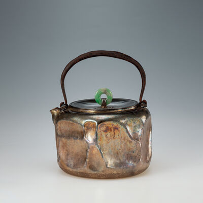 真鍋静良作 南鐐翡翠環打出銀瓶（木箱）