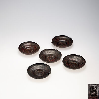 三代琢斎造　斑紫銅蓮蛙式茶托5客（共箱）