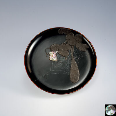 天山 螺鈿蜘蛛糸糸瓜漆盤（共箱）