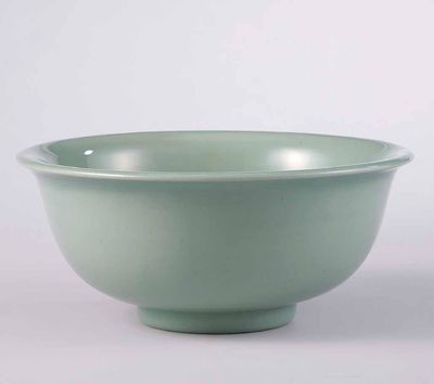 2289 苏山青磁端反碗