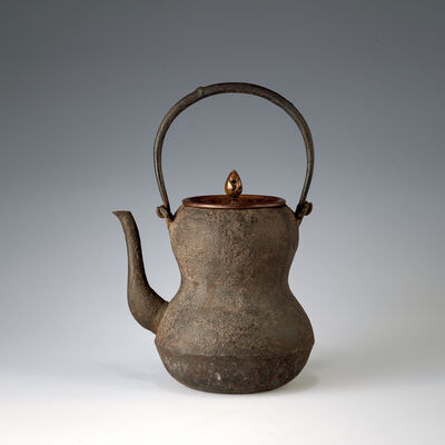 忠三郎造　瓢箪形鉄瓶（共箱）
