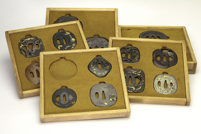 刀裝具 大小鐔16枚（共箱）附鑒定書