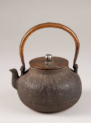 2159 光玉堂兰花镶嵌刷木纹铁瓶