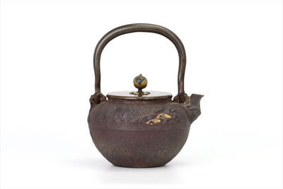 亀文堂造 金銀象嵌山屋飛鳥紋小鉄瓶