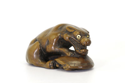 岡友造 狼與亀 根付