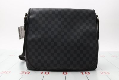 439-04201 ＬＯＵＩＳ　ＶＵＩＴＴＯＮ ショルダーバッグ