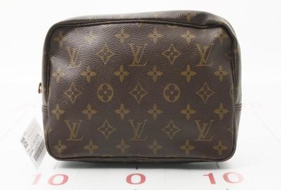 440-04962 ＬＯＵＩＳ　ＶＵＩＴＴＯＮ ポーチ