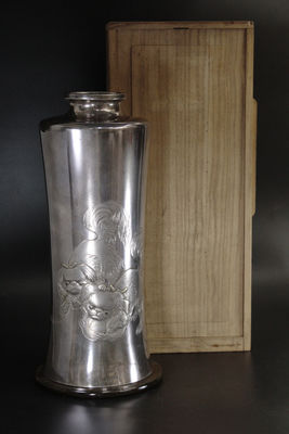 照雲在銘 京八雕 純銀花瓶（箱付）