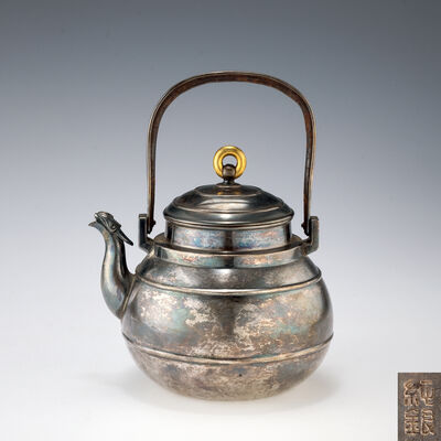 純銀製金環摘獣口湯沸（箱付）