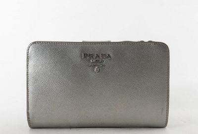 439-05477 ＰＲＡＤＡ 財布