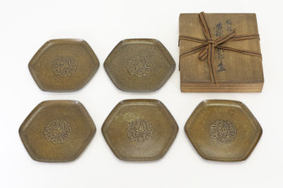 生駒製 純銀緣 黃銅雲鶴之彫 銘銘盆5枚（共箱）