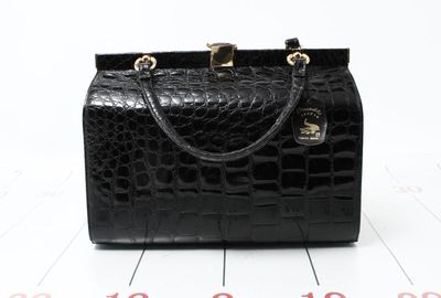 440-04214 Ｒｅａｌ　ｌｅａｔｈｅｒ　ｓｅｒｉｅｓ ハンドバッグ