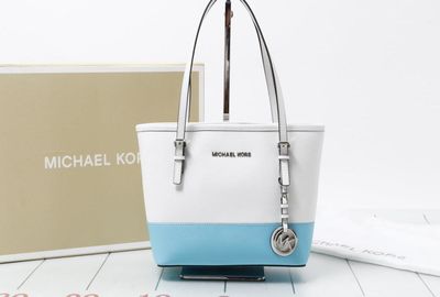 440-02853 Ｍｉｃｈａｅｌ　Ｋｏｒｓ トートバッグ