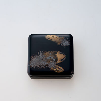 高中惣六作 鶉羽根研出蒔絵香合（共箱）