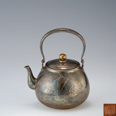 芦雁図刻銀瓶 在銘（共箱）