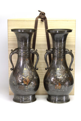 象耳金銀象嵌花鳥文 銅花入一對（箱付）