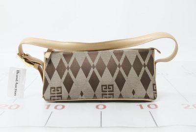 440-01049 ＧＩＶＥＮＣＨＹ ハンドバッグ