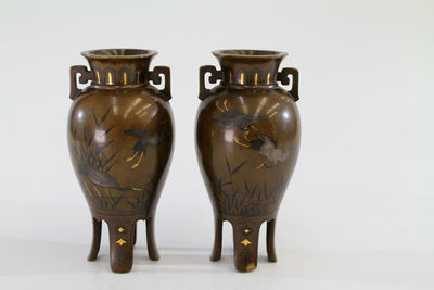 雙耳三足金工鶴紋铜瓶一對