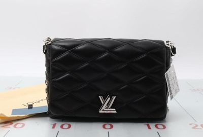 439-01726 ＬＯＵＩＳ　ＶＵＩＴＴＯＮ ショルダーバッグ