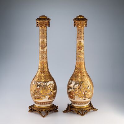 会津藩窯 薩摩 人物図金襴手鶴首対壺（木箱）