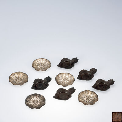 銀製荷葉形·魚形茶托各五客（皆箱付）