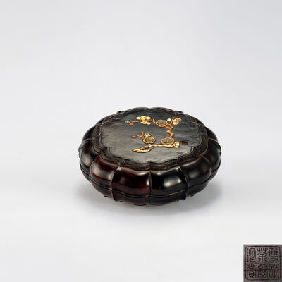 紫檀嵌宝彫菓子器　在銘（收藏箱）