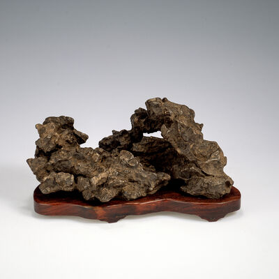 清時代　臥英石　台付（箱付）